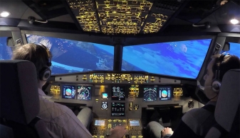 HD video z vašeho zážitku na leteckém simulátoru